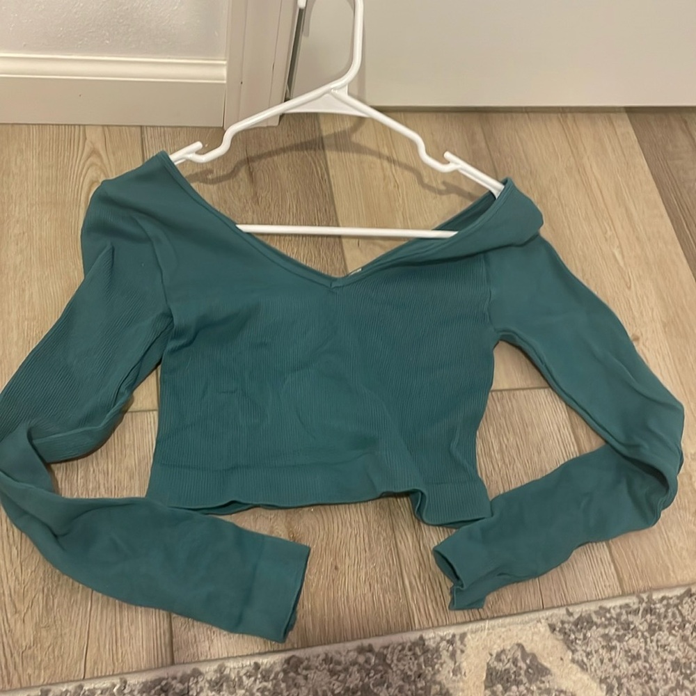 Size S/M crop top